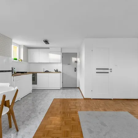 Mokotow Serene By Bookinghost * Βαρσοβία